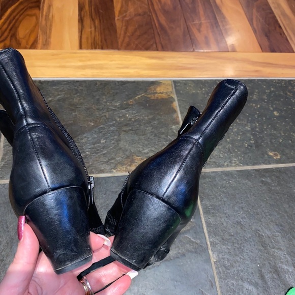 Funky black size 6.leather booties - Picture 6 of 9
